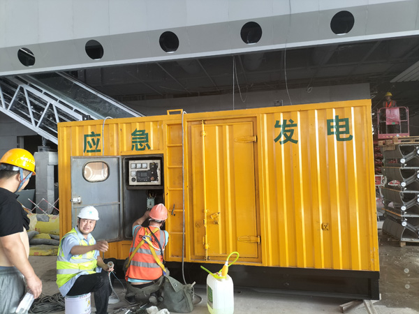 石门怎样判断空气滤清器是否需要更换？